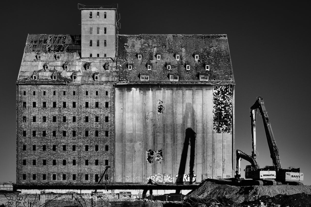 Sunrise at the Building Site /2 Poster och Canvastavla
