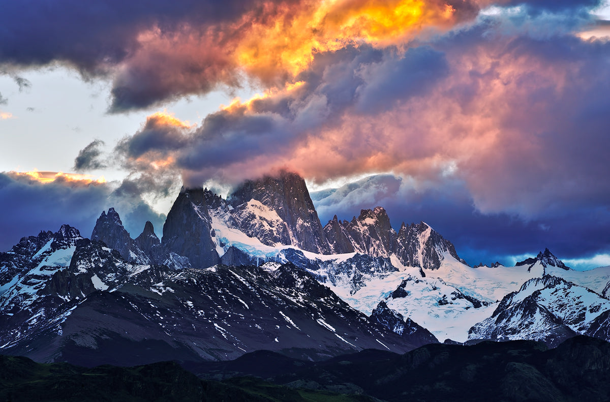 Smoking Mountain Poster och Canvastavla