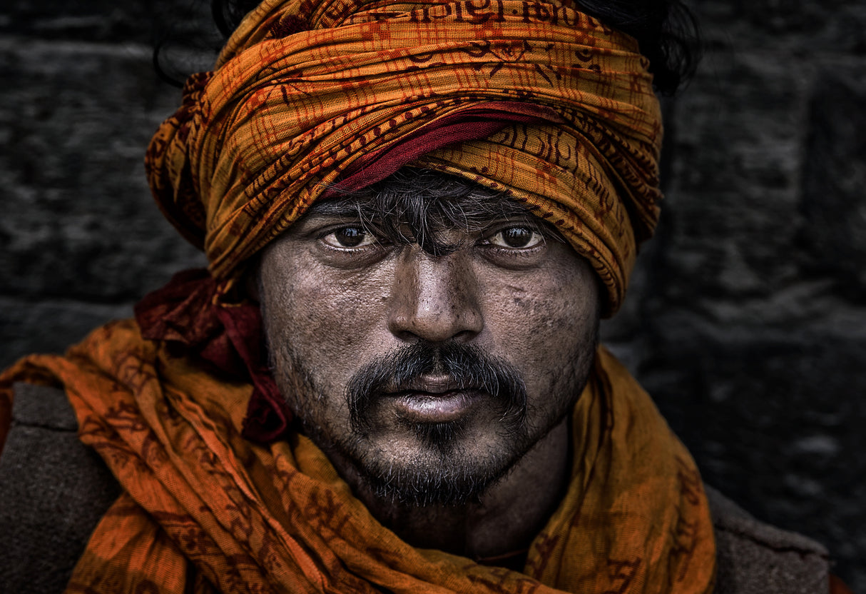 Man at the Pashupatinath Temple in Kathmandu-Nepal Poster och Canvastavla
