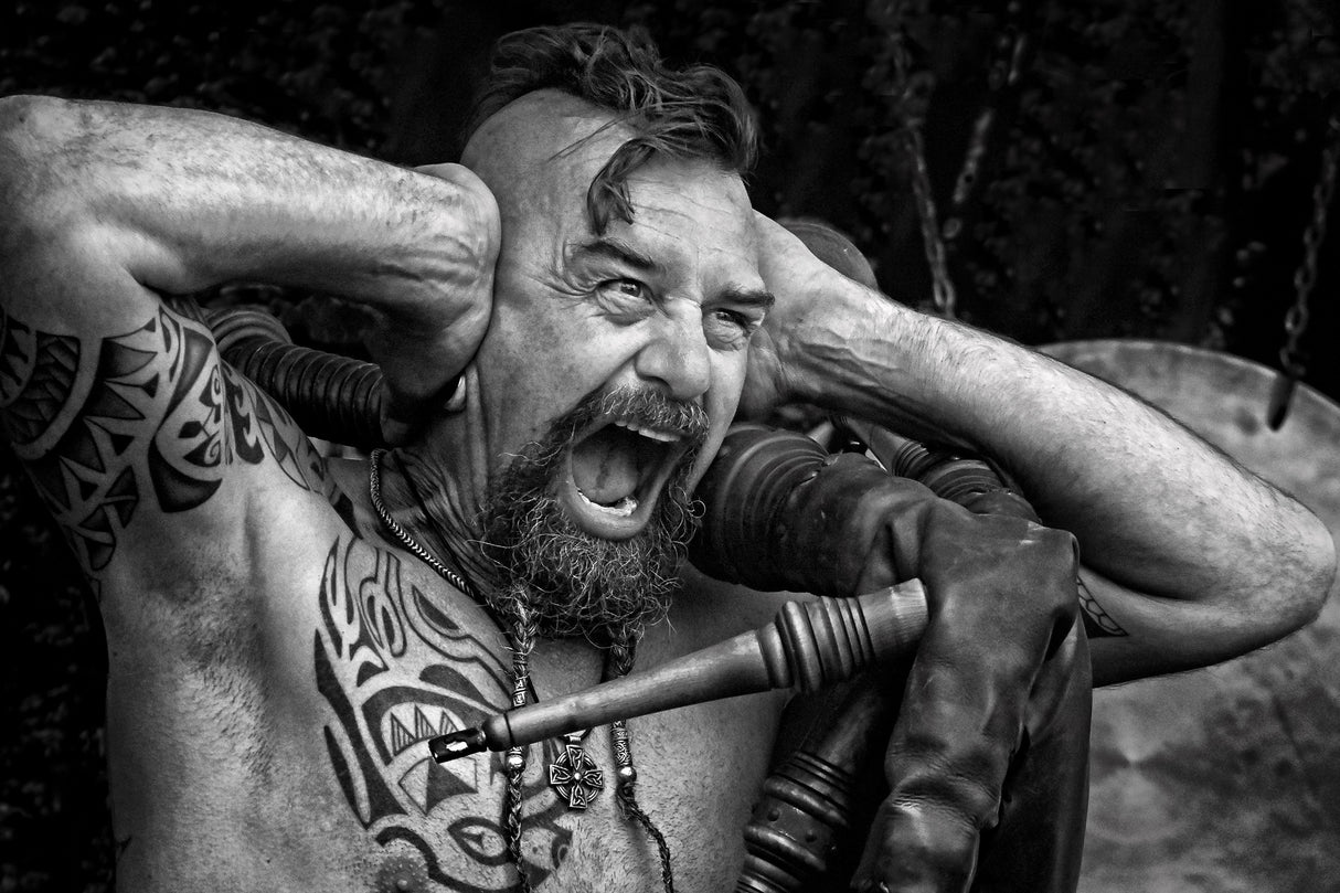 the screaming singer Poster och Canvastavla