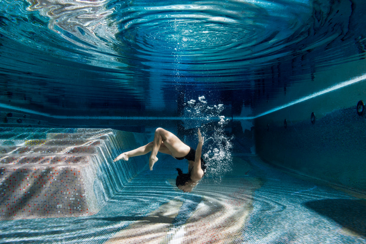 Swimming Inside Poster och Canvastavla