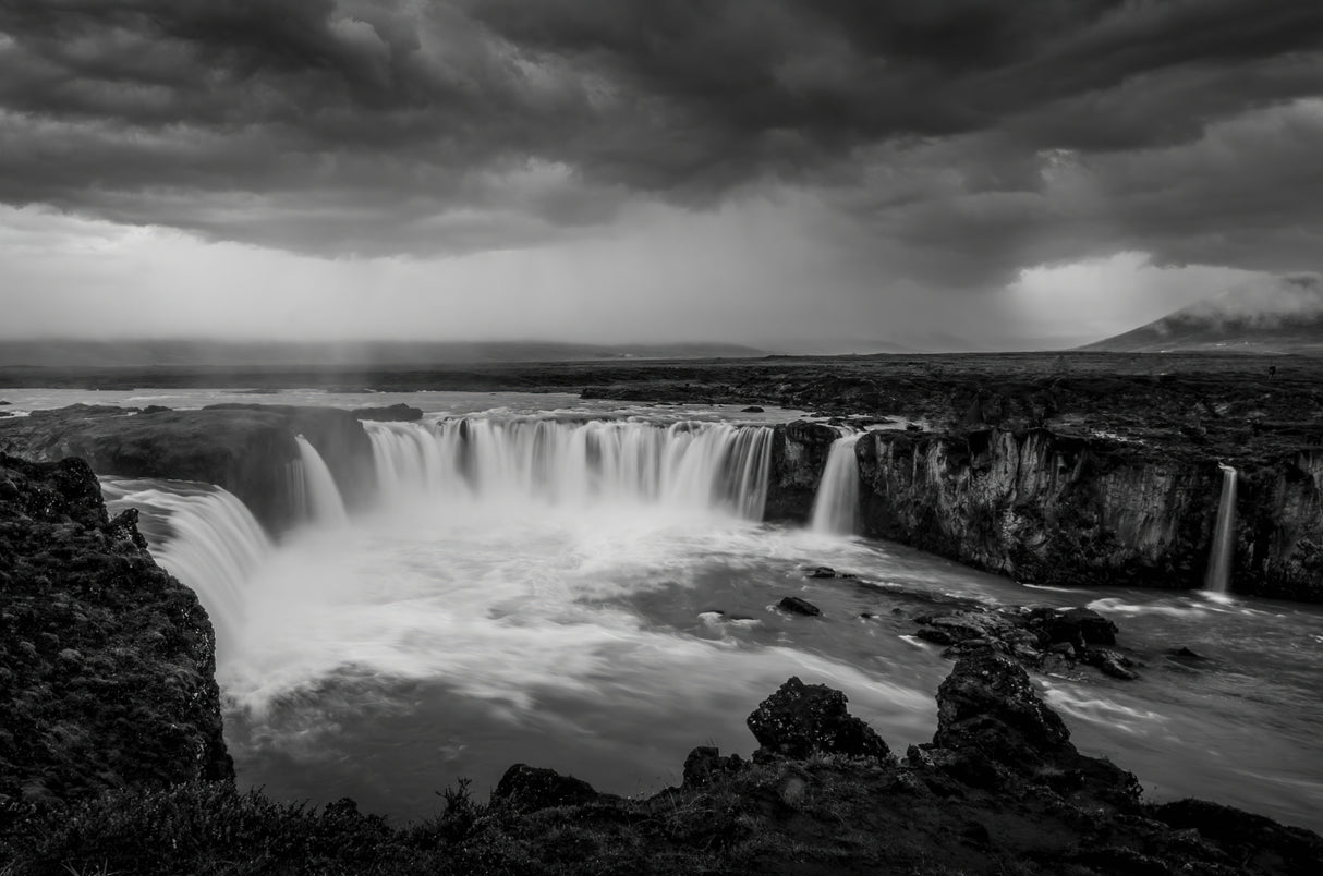 The Waterfall of the Ancient Gods Poster och Canvastavla