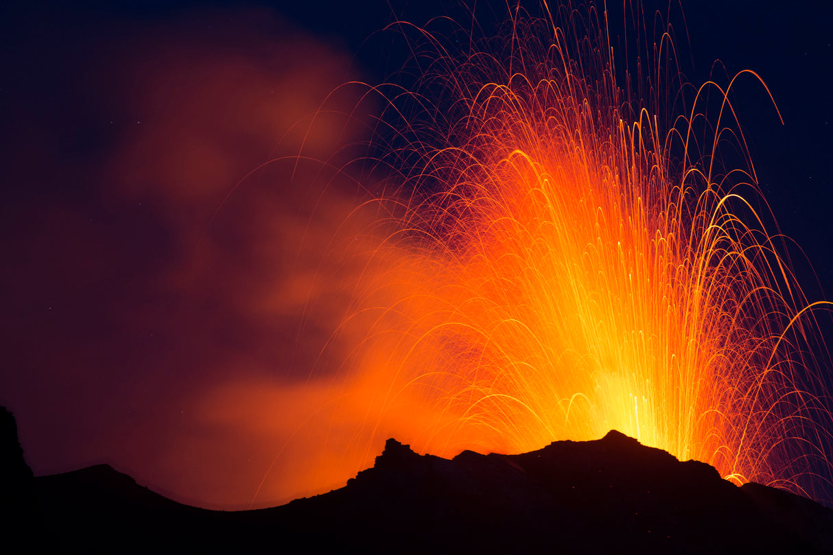 stromboli volcano 2 Poster och Canvastavla