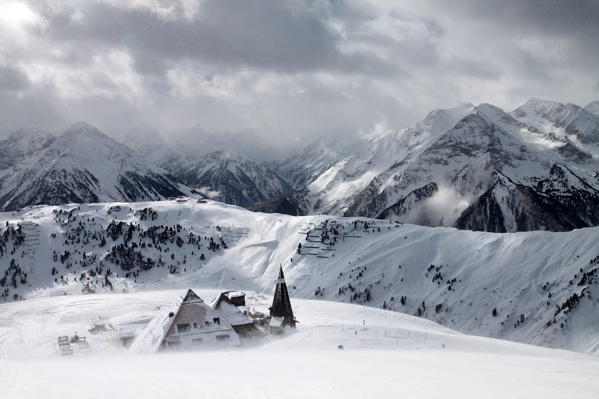 Snowstorm in the Alps Poster och Canvastavla