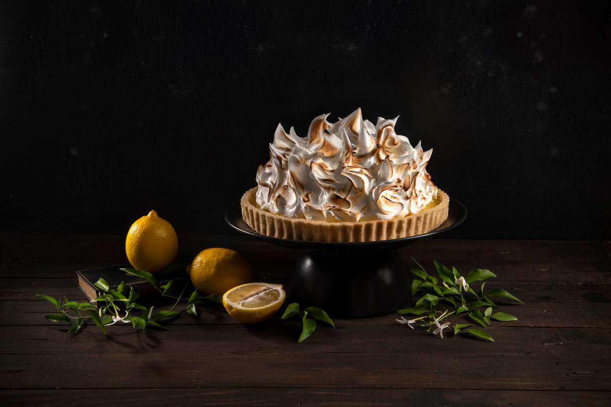 Is there too much meringue on the lemon cake? Poster och Canvastavla