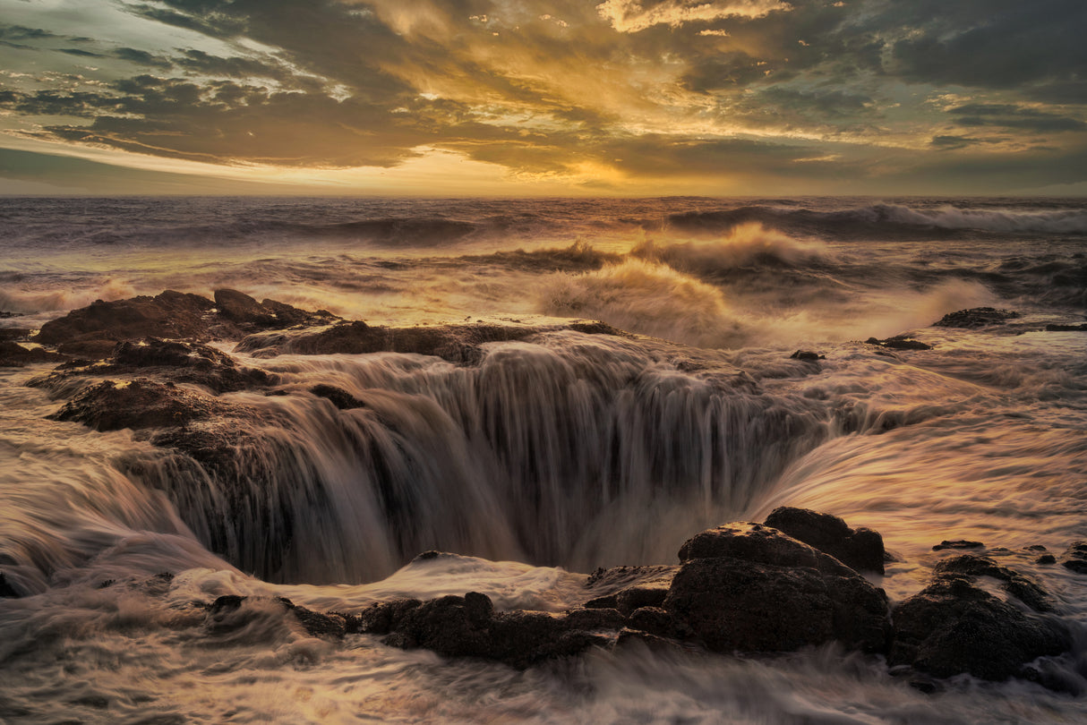 Thor's Well Poster och Canvastavla