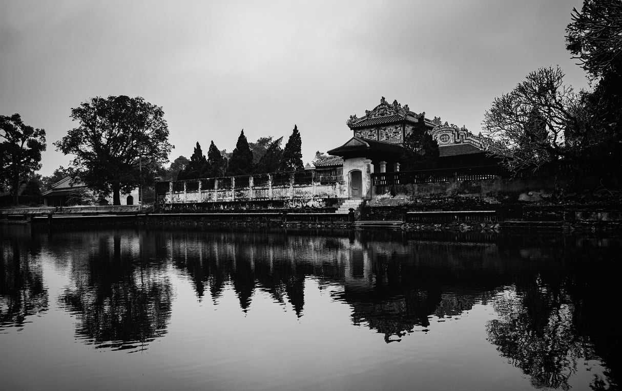 Hue, the Forbidden Purple City Poster och Canvastavla