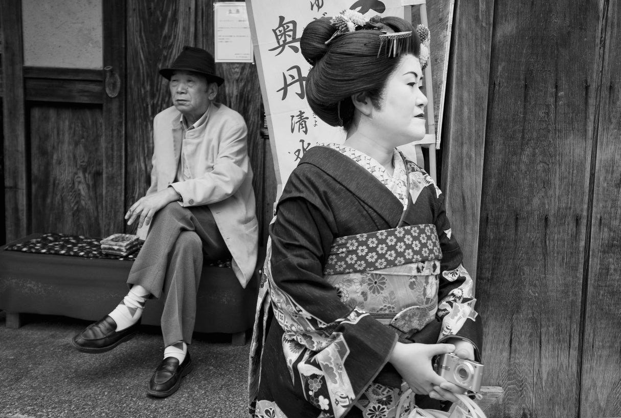 The geisha and the old man Poster och Canvastavla