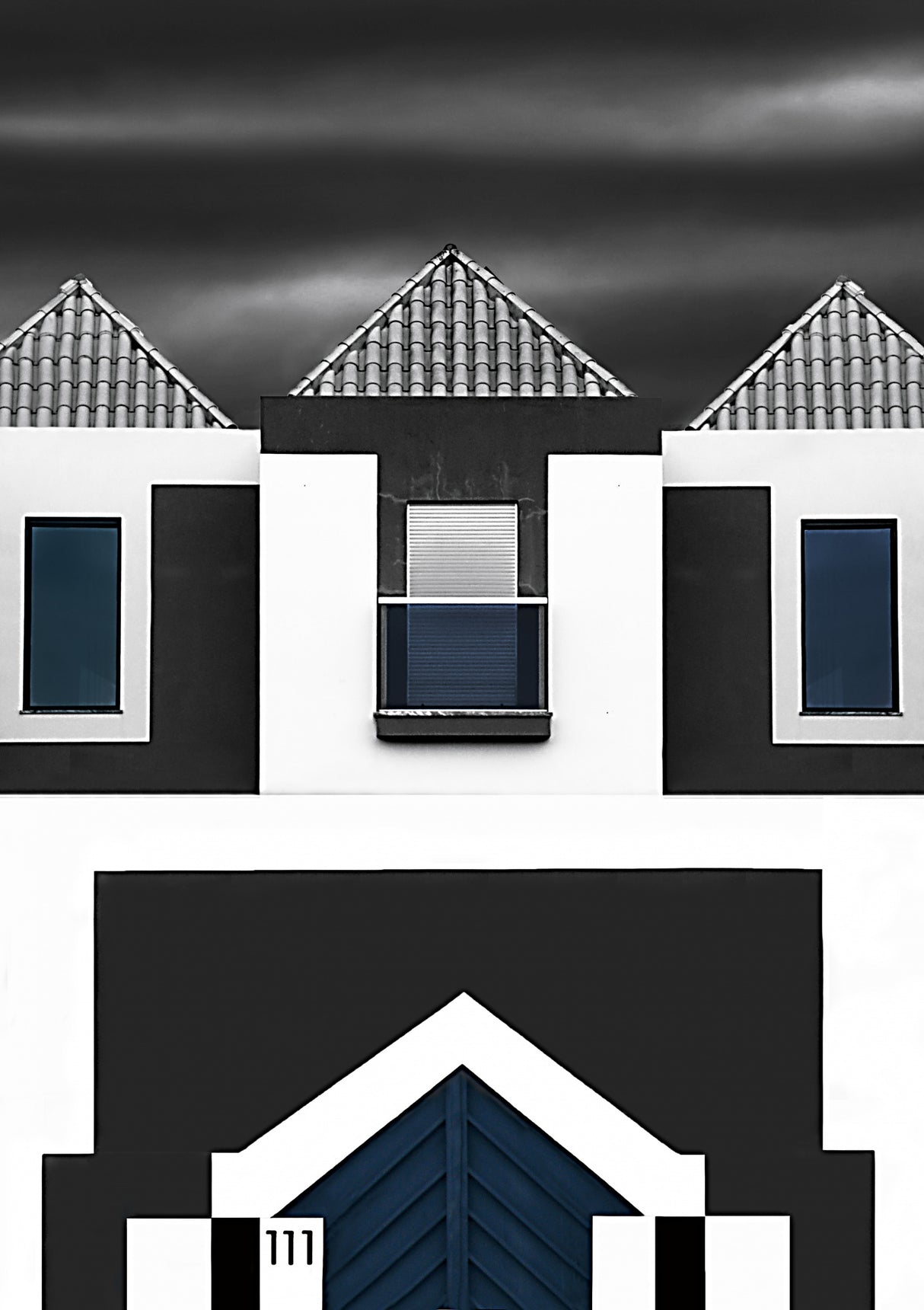 The facade. Poster och Canvastavla