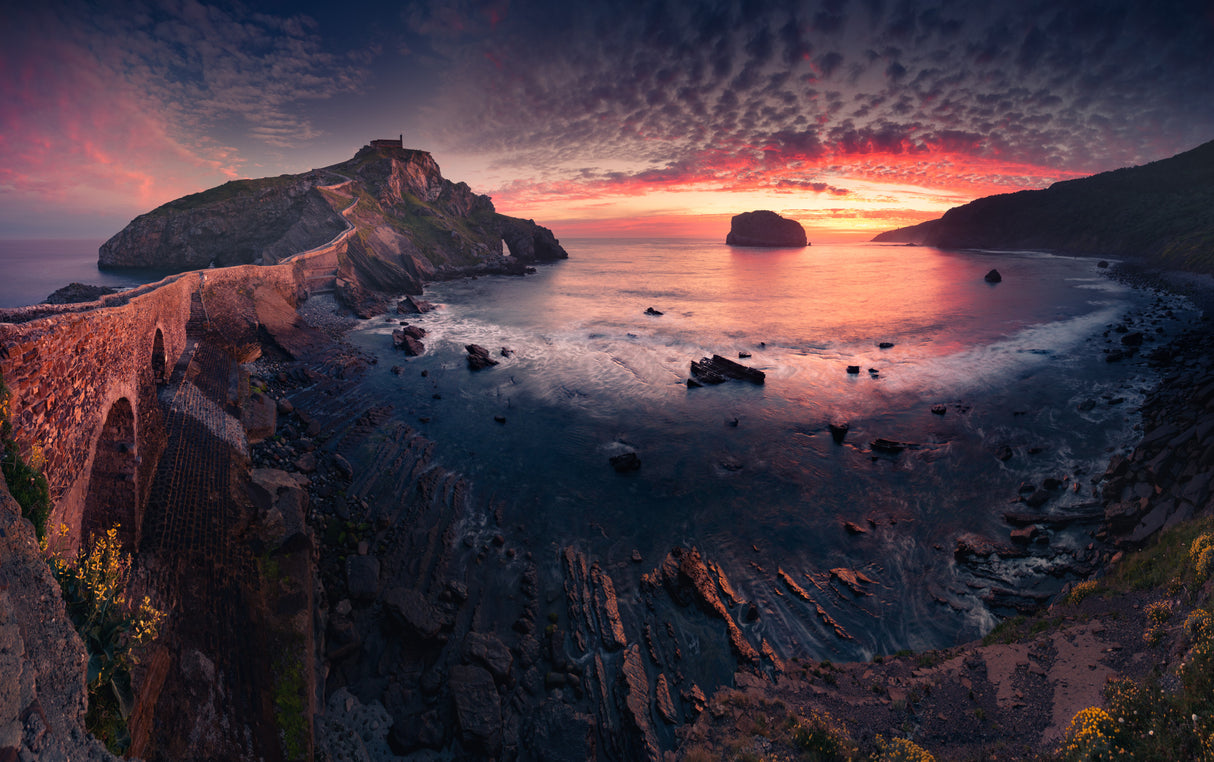 Gaztelugatxe Poster och Canvastavla
