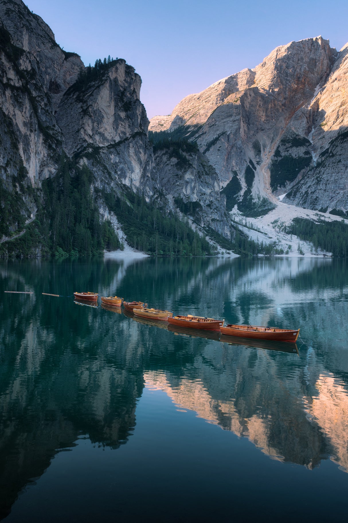 Lago di Braies in the Light of Beauty Poster och Canvastavla