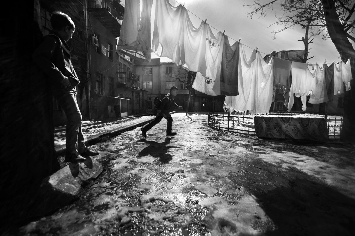 Play with light and clothes Poster och Canvastavla