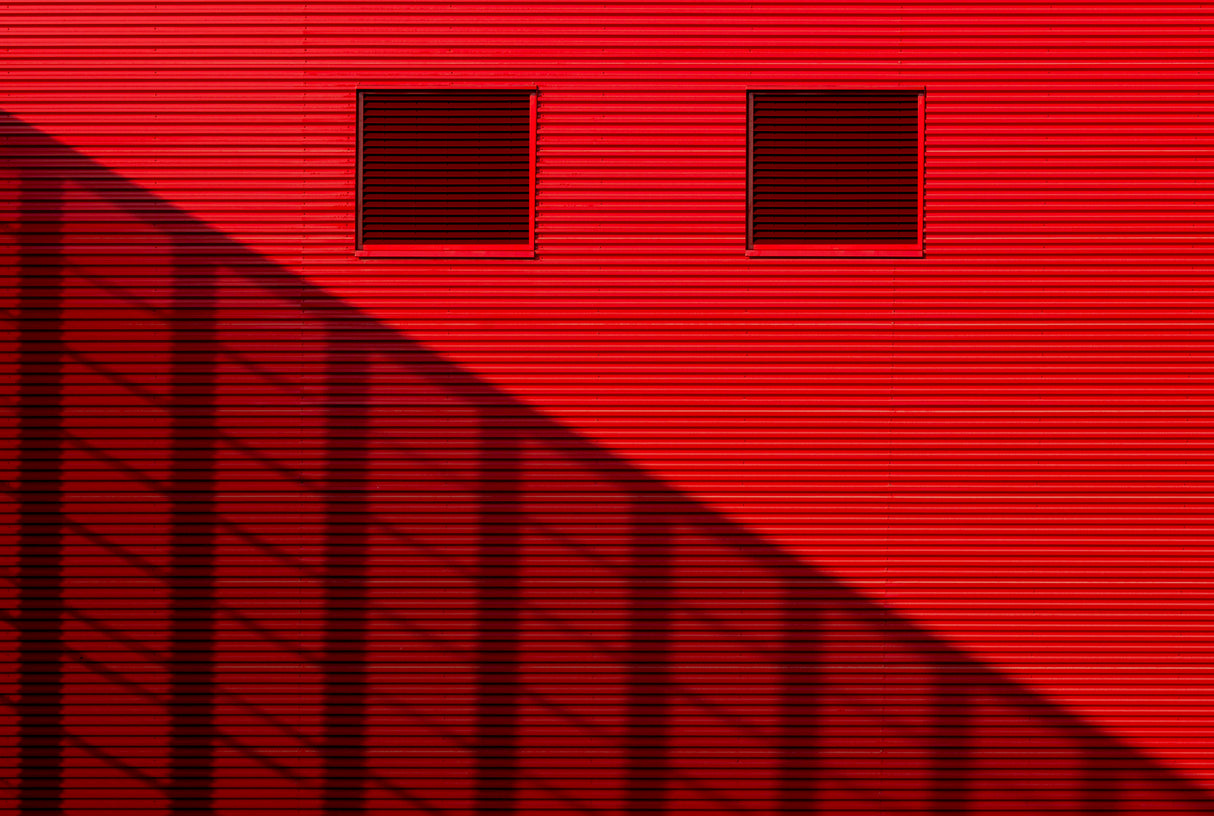 Just red and shadow Poster och Canvastavla