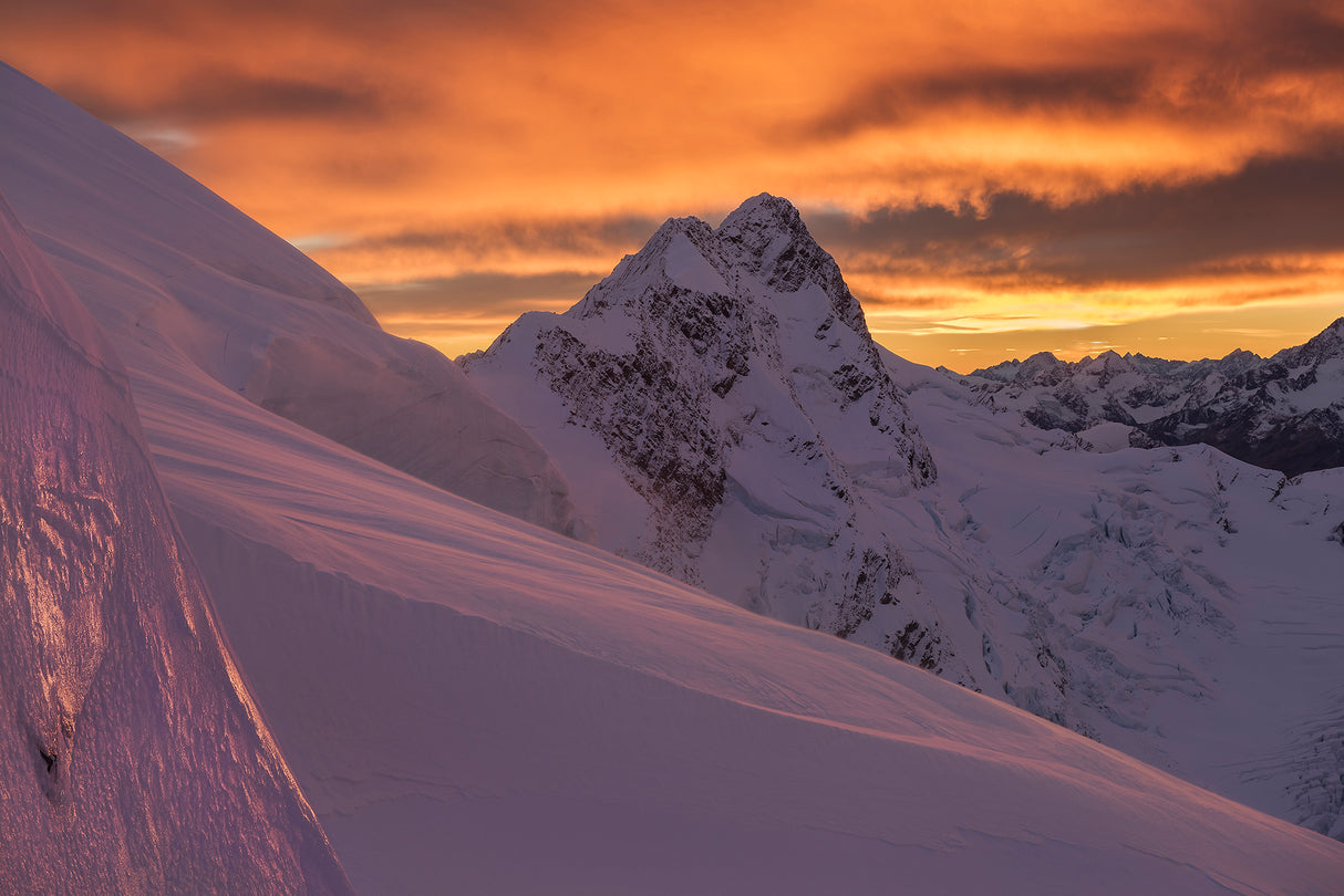 Mount Broderick Poster och Canvastavla