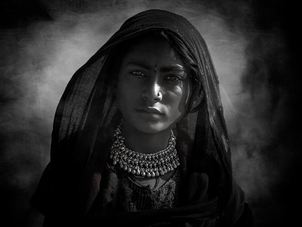 Tribal girl Poster och Canvastavla