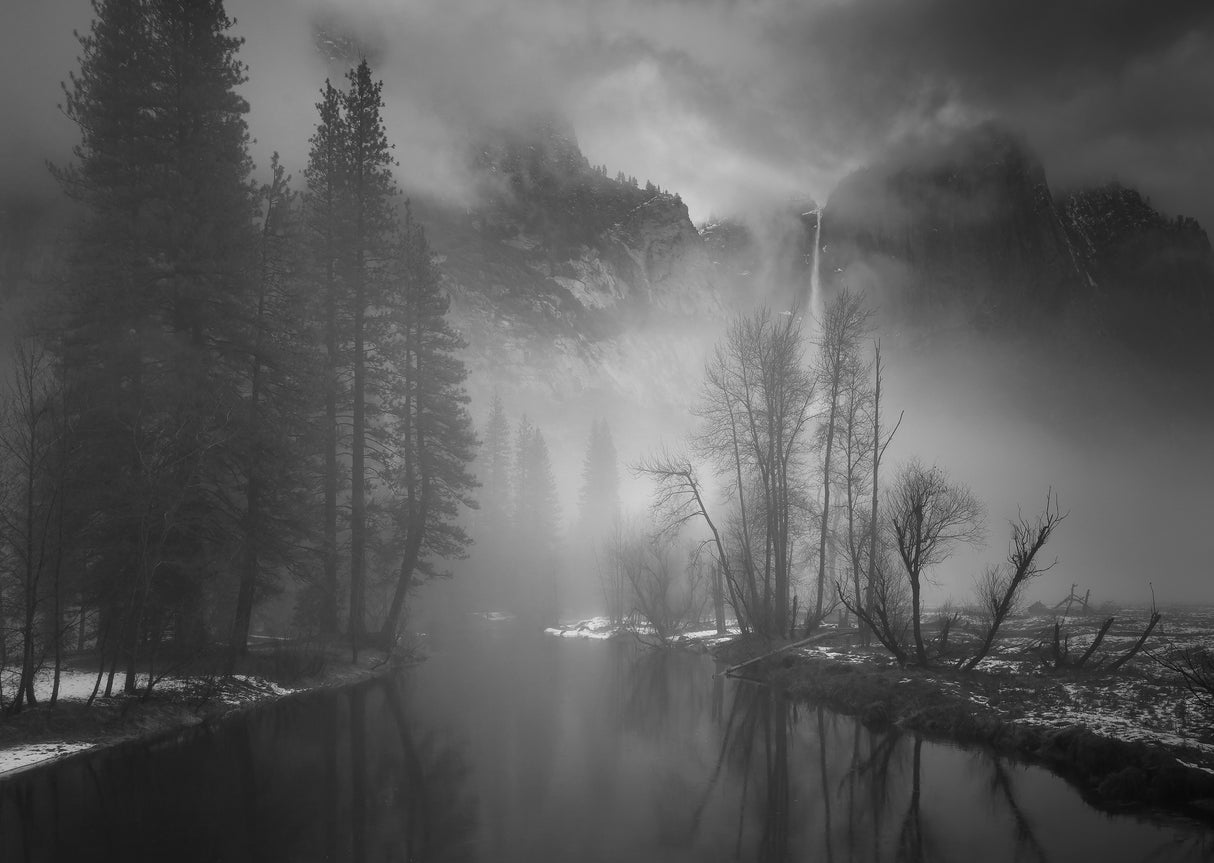 Yosemite Falls in Fog Poster och Canvastavla