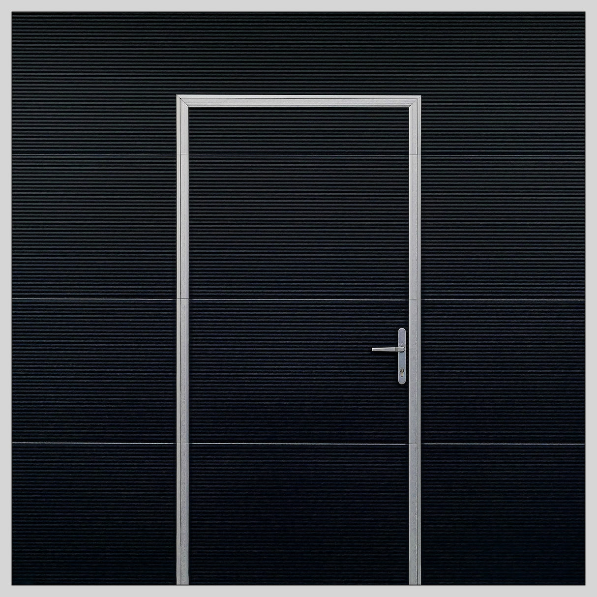 The black door Poster och Canvastavla