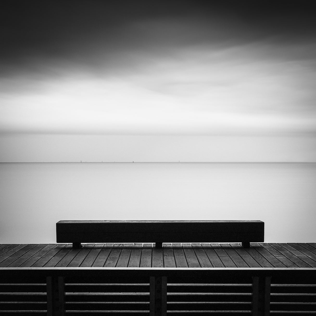Double Benches Poster och Canvastavla