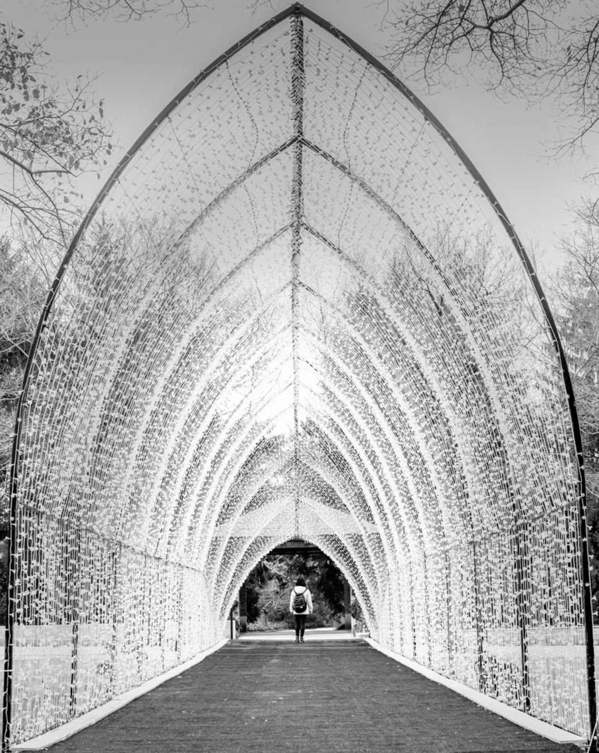 White Arch Corridor Poster och Canvastavla