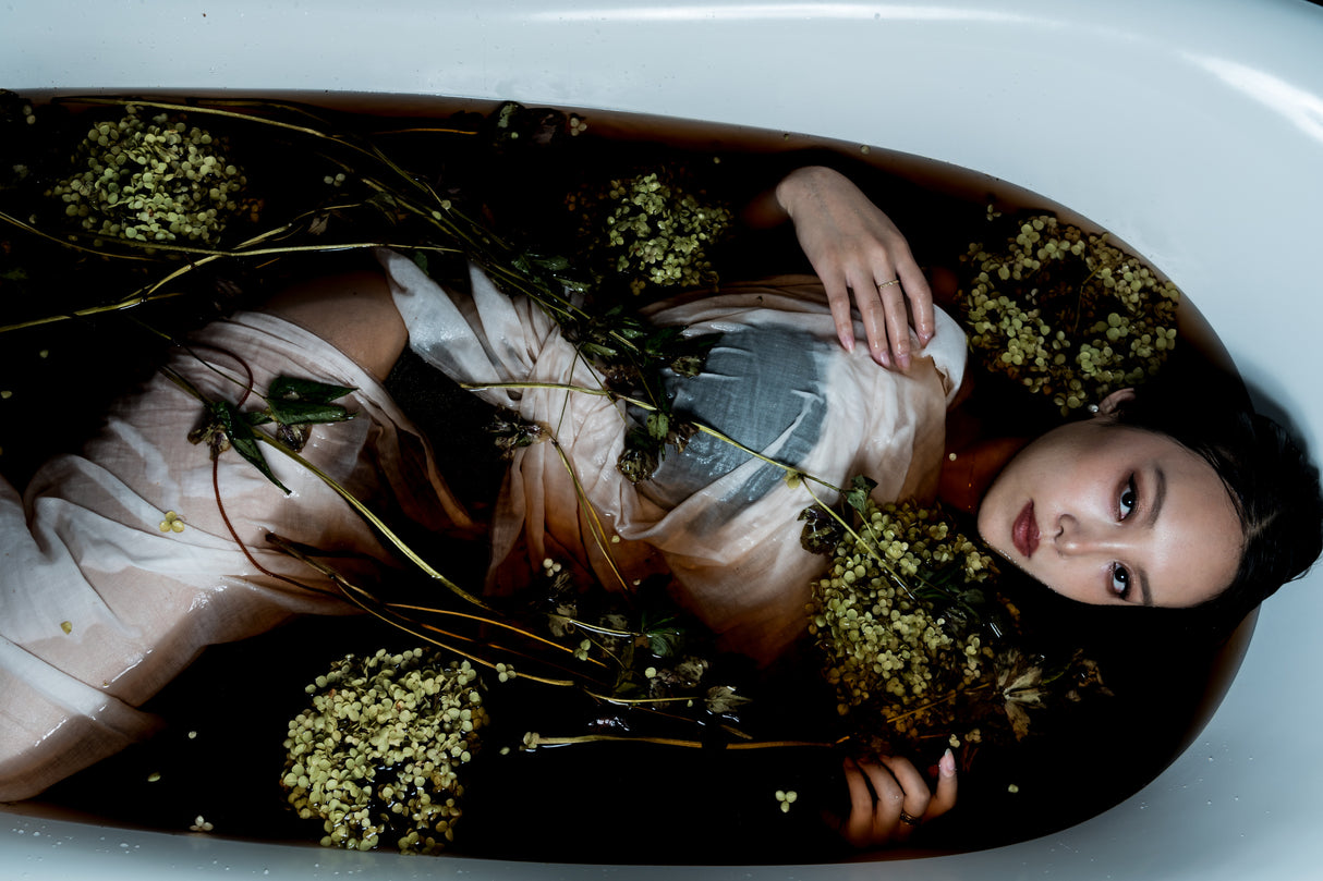 Drowning Dry Flower Poster och Canvastavla