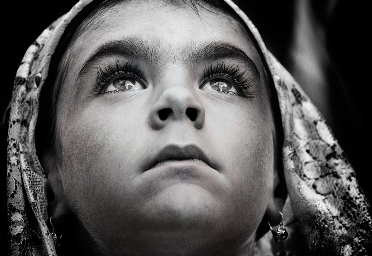 Girl with Sardinian traditional veil Poster och Canvastavla