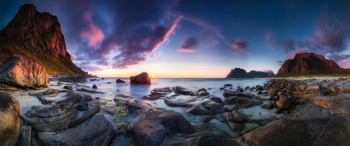 Utakleiv sunset Poster och Canvastavla