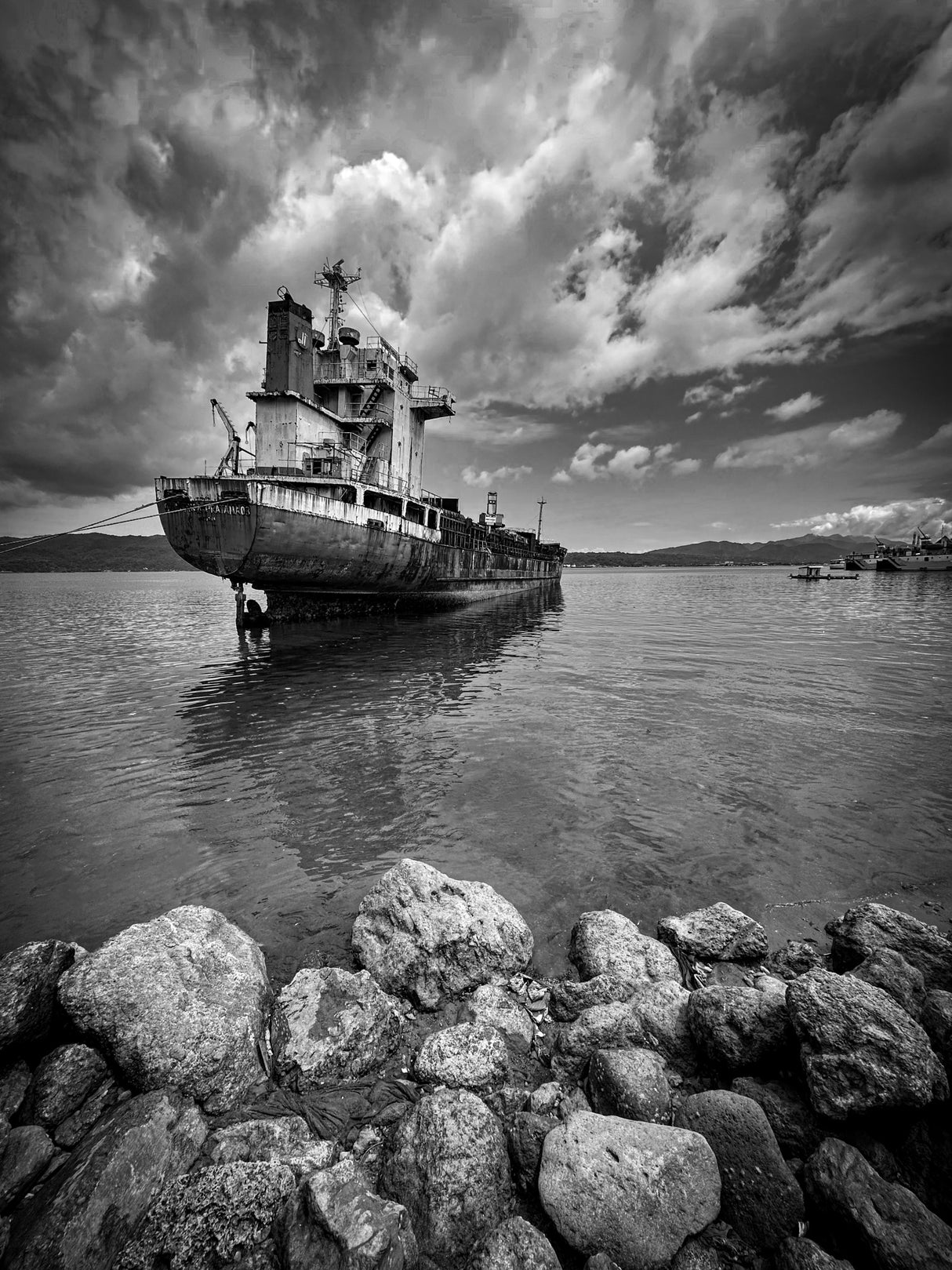 Wrecked Ship Poster och Canvastavla