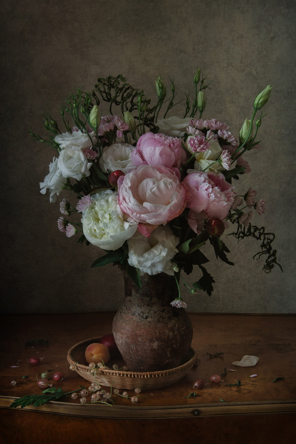 Peonies in an earthenware jug Poster och Canvastavla