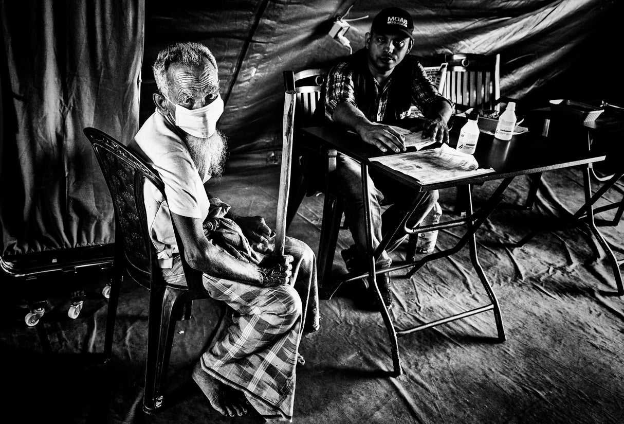 Rohingya refugee in the medical camp - Bangladesh Poster och Canvastavla