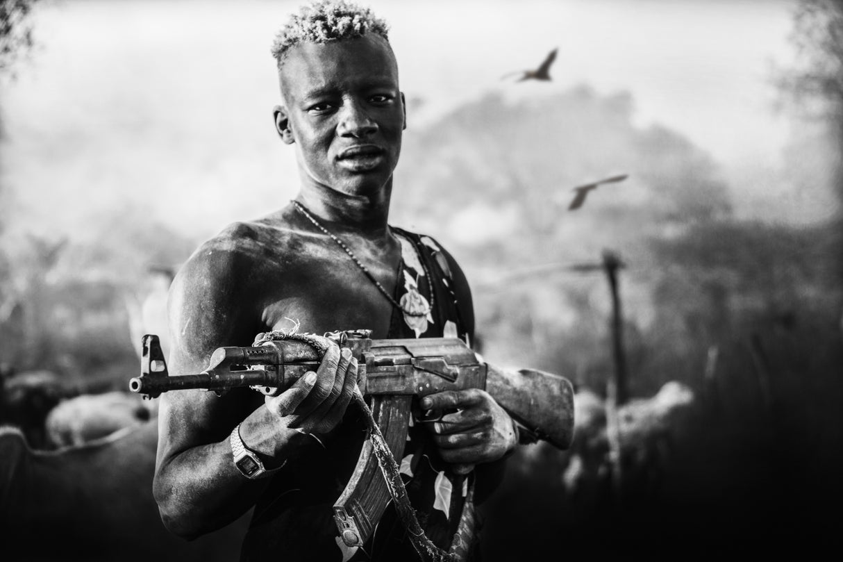 Mundari with AK47 Poster och Canvastavla