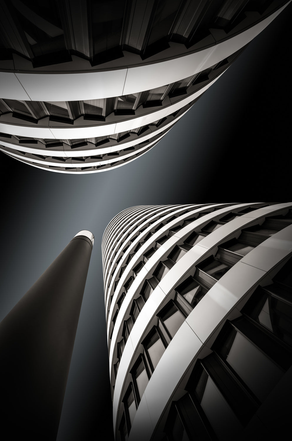 ... look up it´s round Poster och Canvastavla