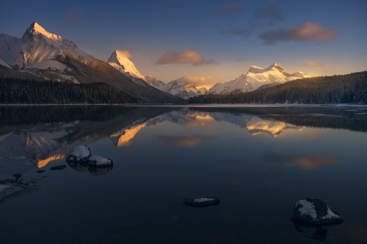 Maligne Lake, Canada Poster och Canvastavla