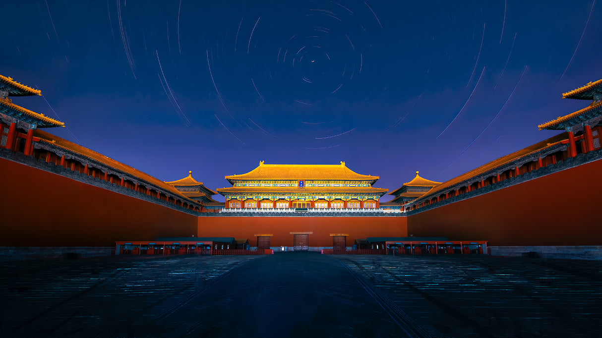 Night view of the Meridian Gate of Forbidden City Poster och Canvastavla