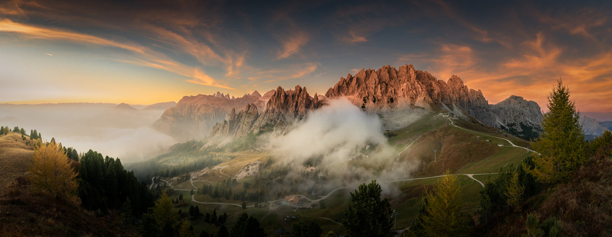 Golden moment at Dolomites Poster och Canvastavla