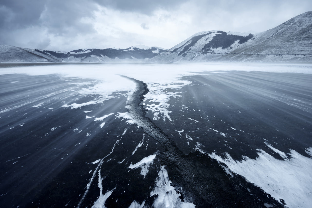 Crack in the ice Poster och Canvastavla