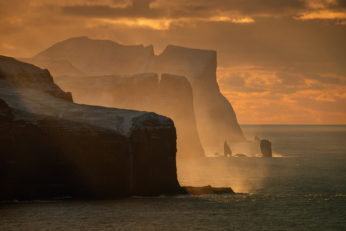 Faroe cliffs Poster och Canvastavla