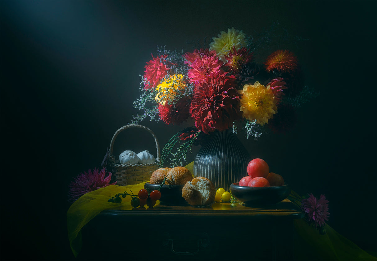 Dahlia Gathering Poster och Canvastavla