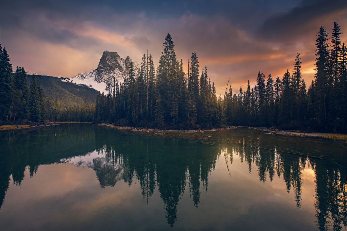 Emerald Lake, Canada Poster och Canvastavla