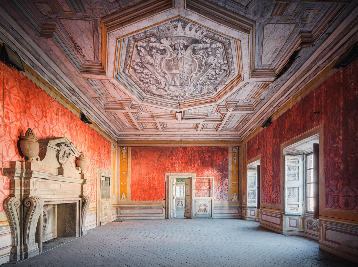 Abandoned Red Room Poster och Canvastavla