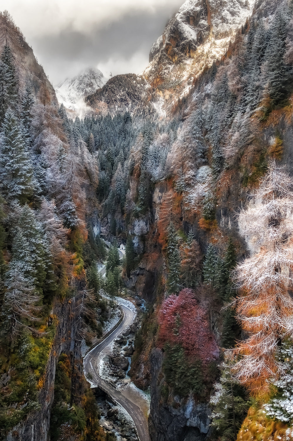 Magliavela Gorge Poster och Canvastavla