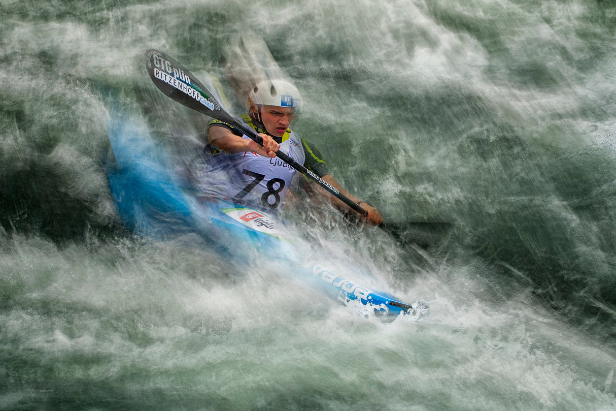 in water rapids Poster och Canvastavla