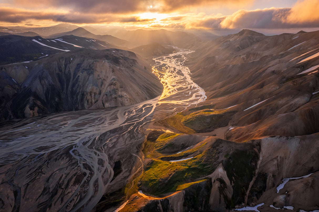 Golden hour (Iceland Highland Mountain View) Poster och Canvastavla