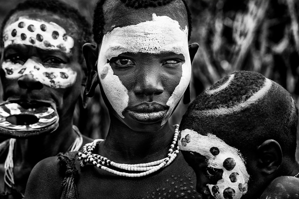 Surma tribe women. Poster och Canvastavla