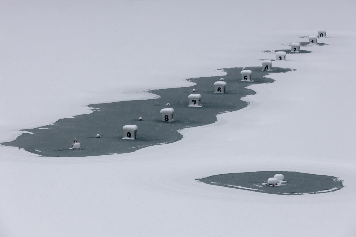 Frozen lake Poster och Canvastavla