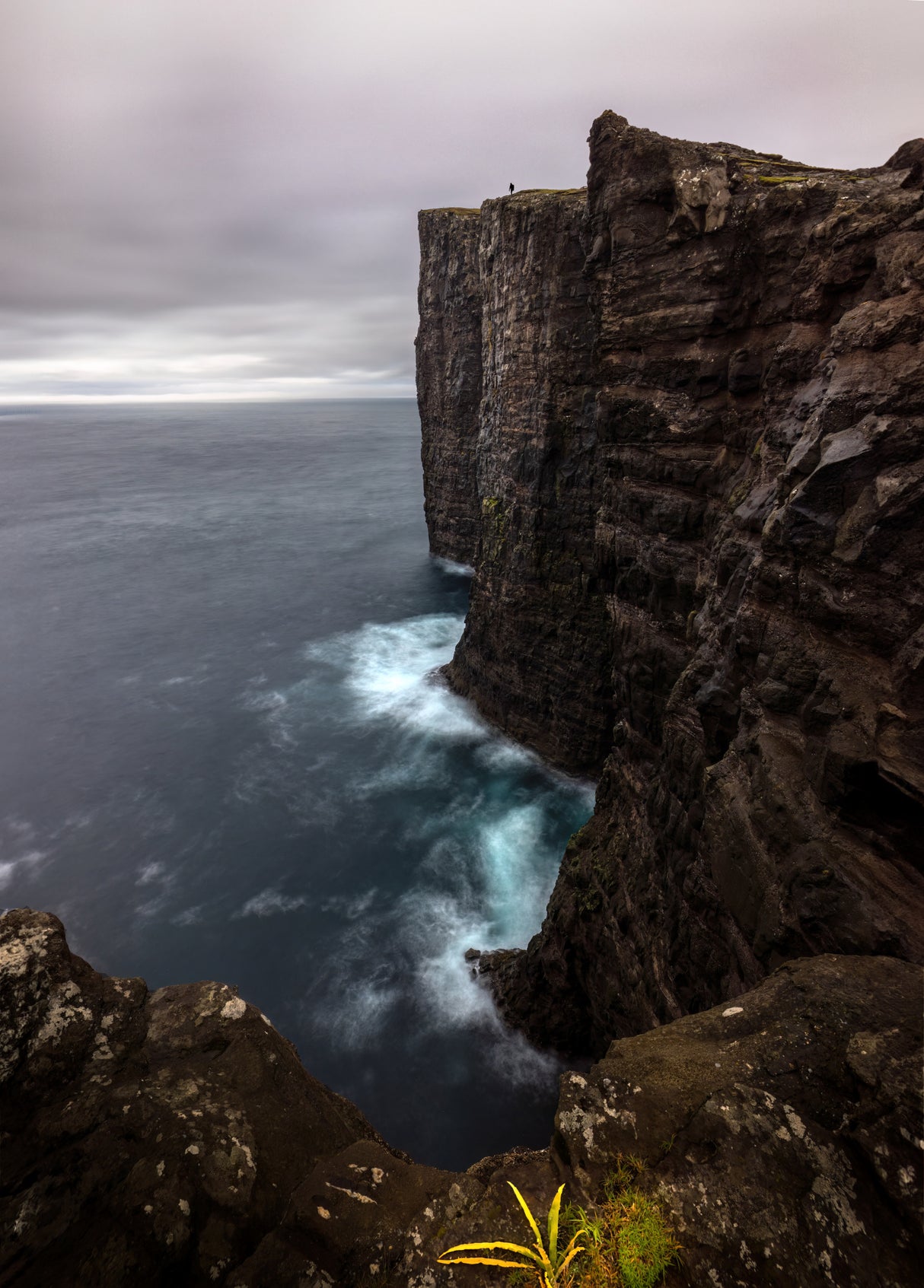 Slave cliffs Poster och Canvastavla