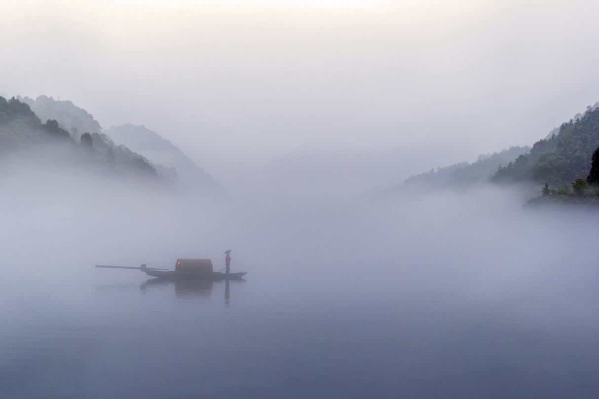The Fishing Boat at Dawn Mist Poster och Canvastavla