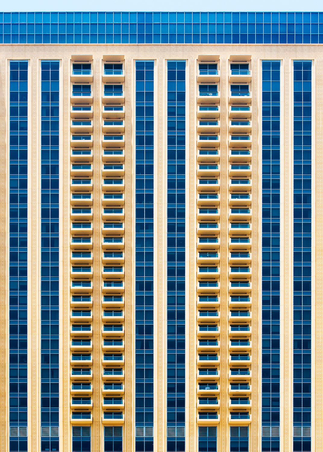 Symmetry In Motion Poster och Canvastavla