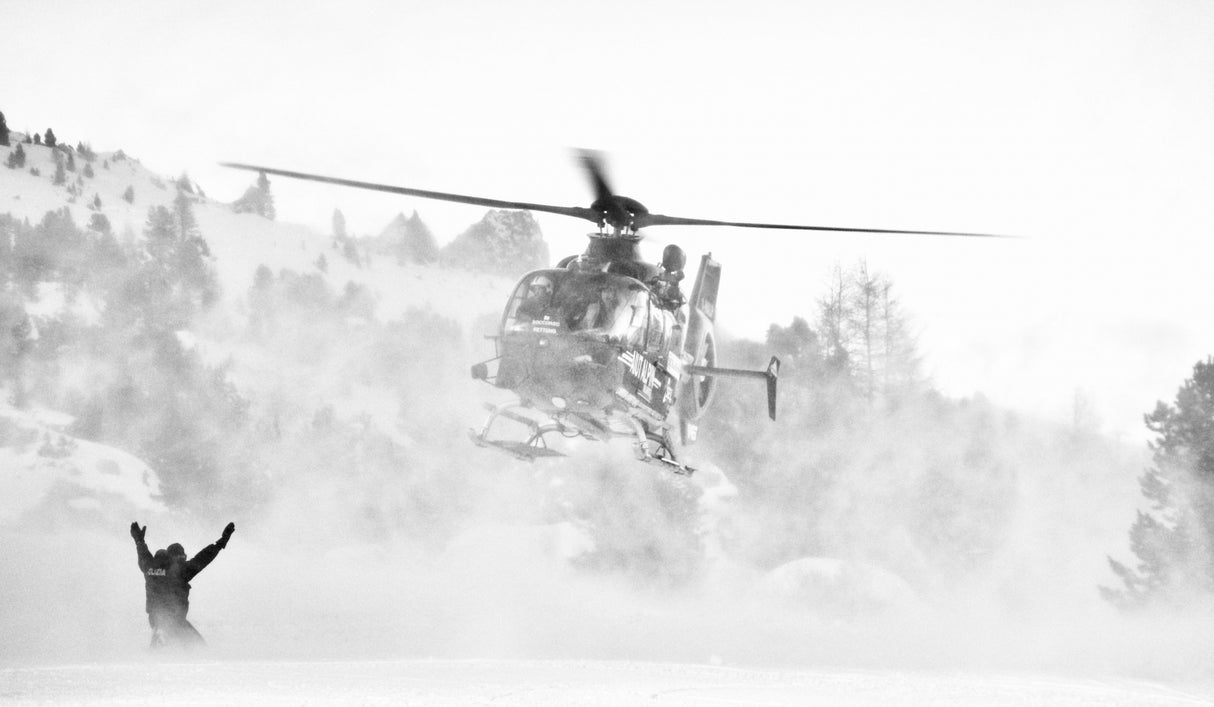 Rescue in the Mountain Poster och Canvastavla