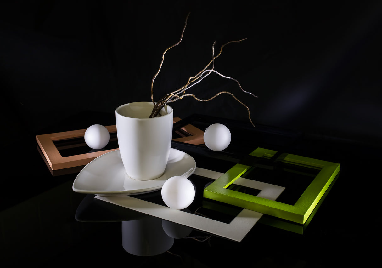 "Frames and saucers" Poster och Canvastavla
