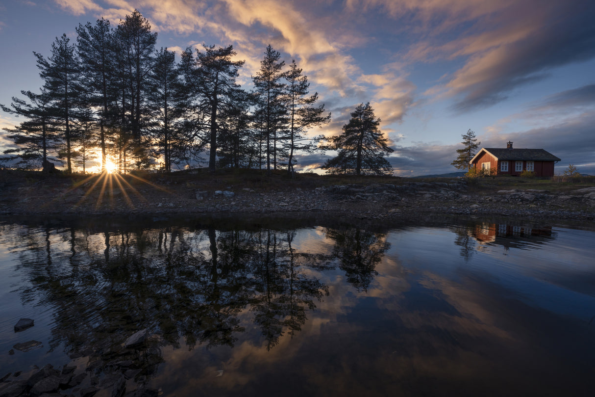 Smal red hut Poster och Canvastavla